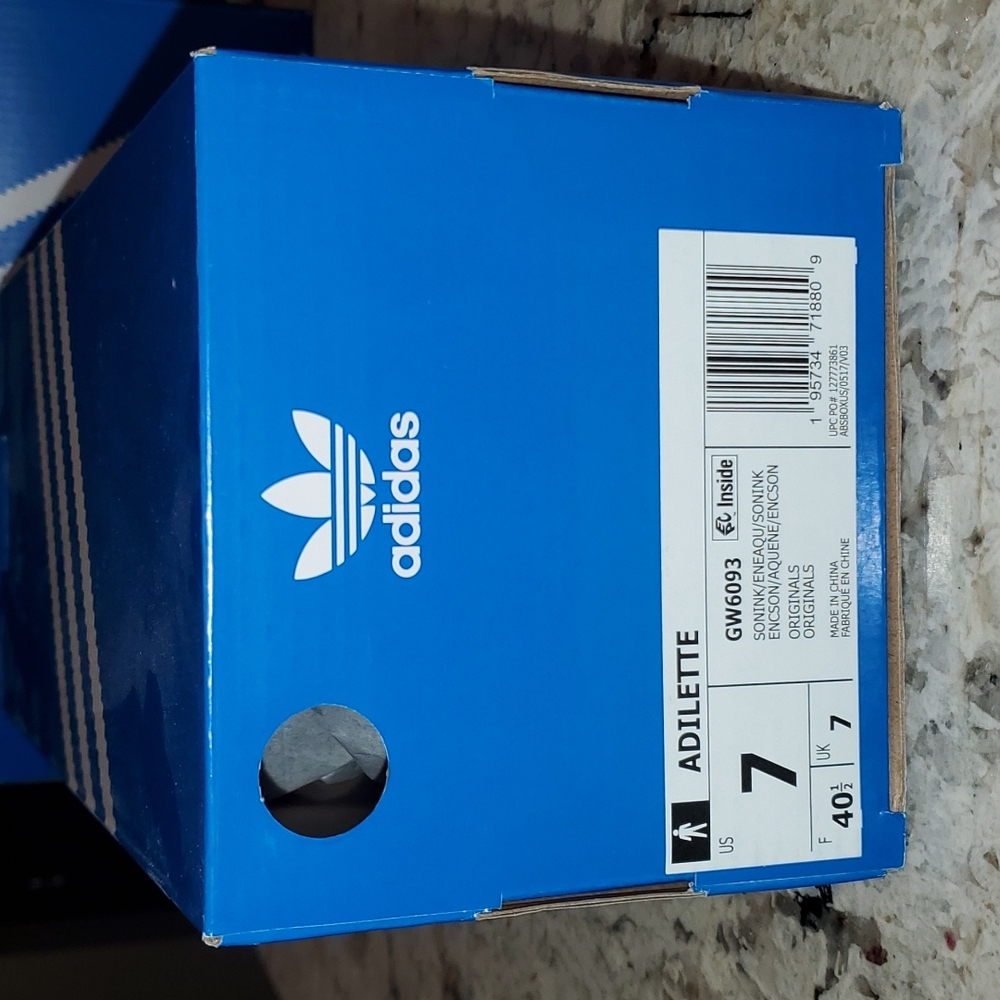 Adidas Slides M7/W8 - Picture 7 of 8